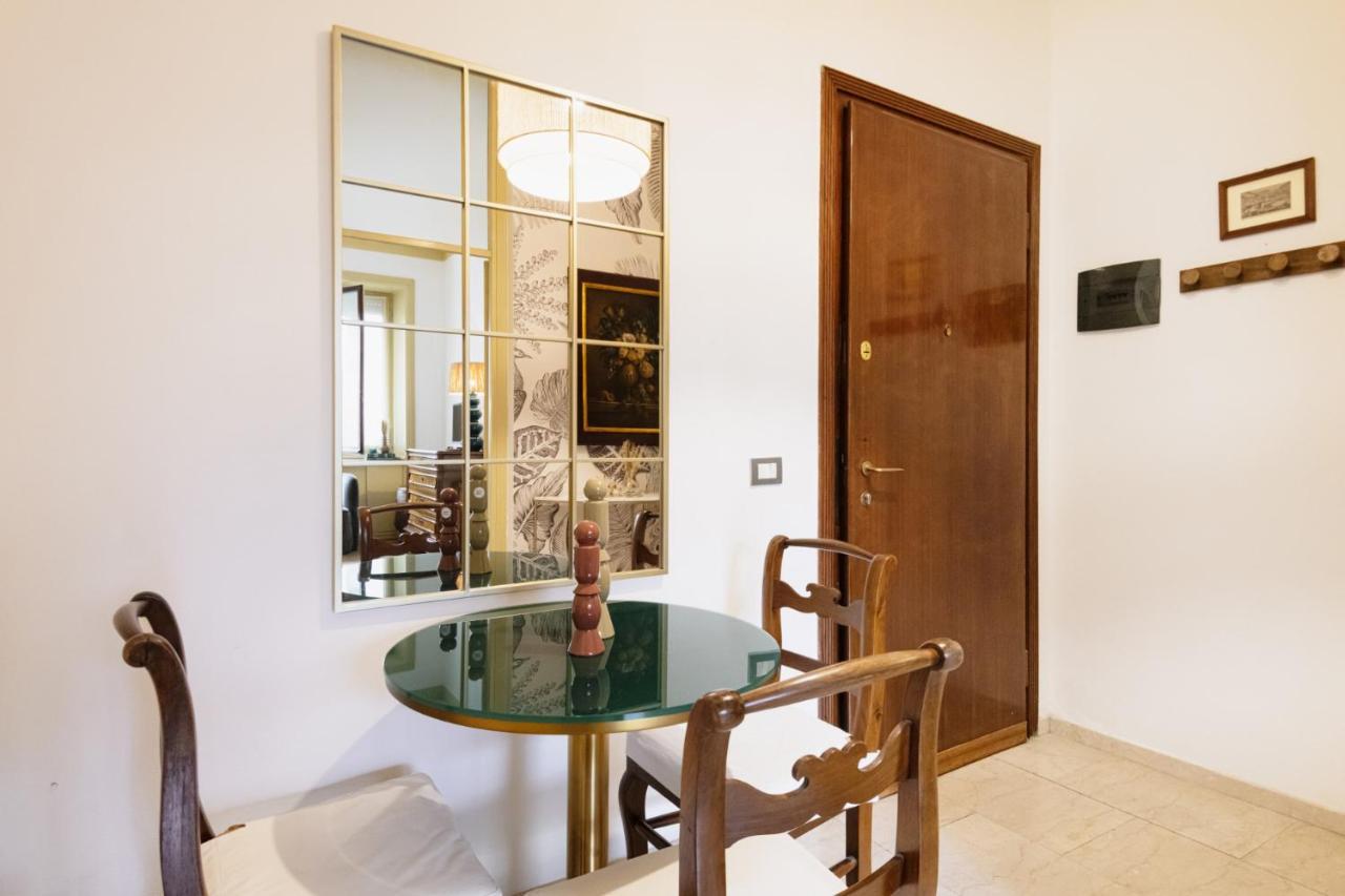 Easylife - Dimora Di Classe In Zona Conciliazione Milano Ngoại thất bức ảnh