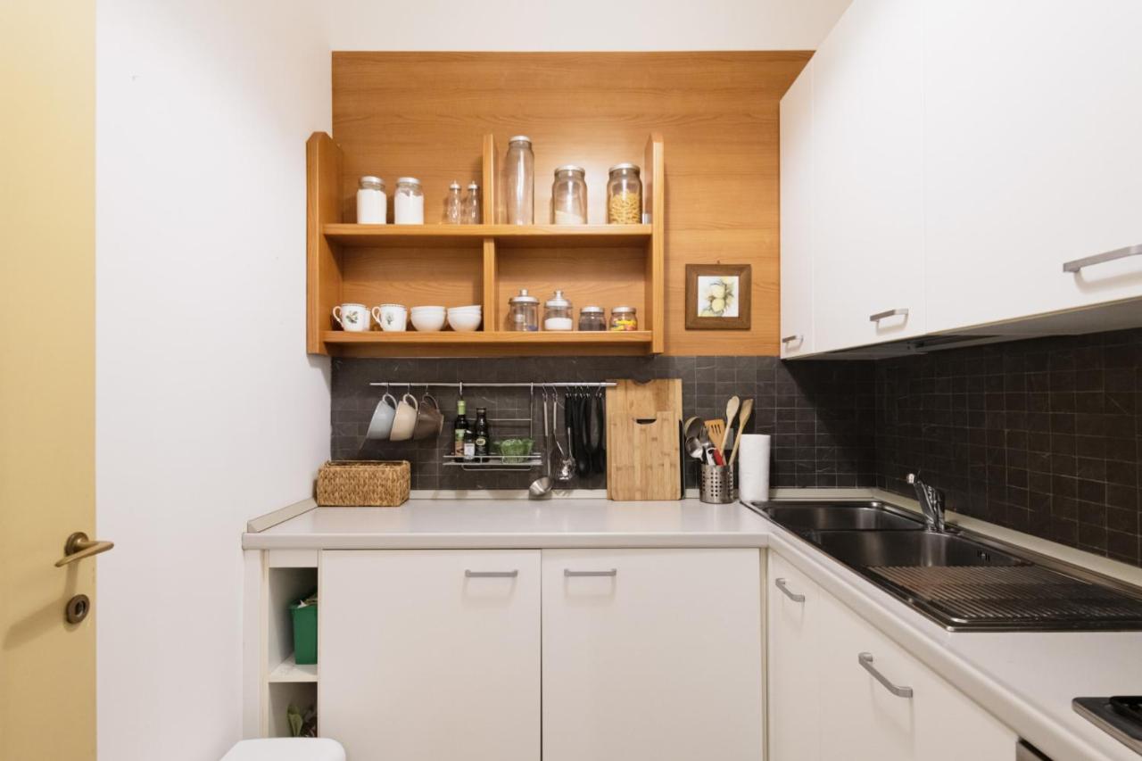 Easylife - Dimora Di Classe In Zona Conciliazione Milano Ngoại thất bức ảnh