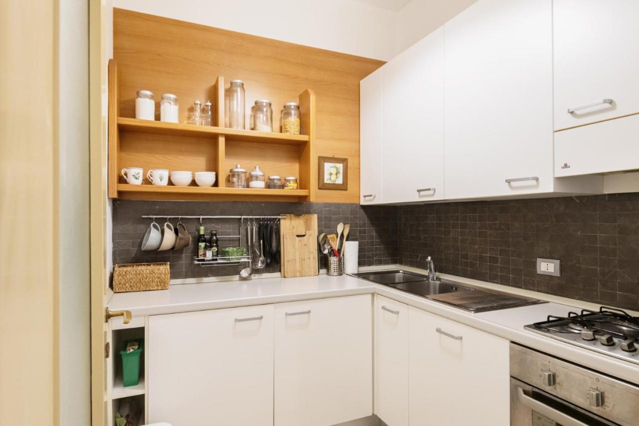 Easylife - Dimora Di Classe In Zona Conciliazione Milano Ngoại thất bức ảnh
